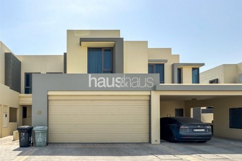 Villa a Dubai Hills Estate, Dubai, EAU 3 camere da letto, 195 mq. № 627004