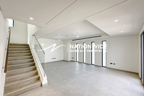 Villa zum Verkauf in Abu Dhabi, VAE 5 Schlafzimmer, 360 m2 Nr. 603828 - Foto 4