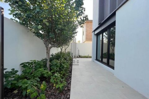 Villa on the Saadiyat Island, Abu Dhabi, UAE 5 bedrooms, 814.3 sq.m. № 547206 - photo 17