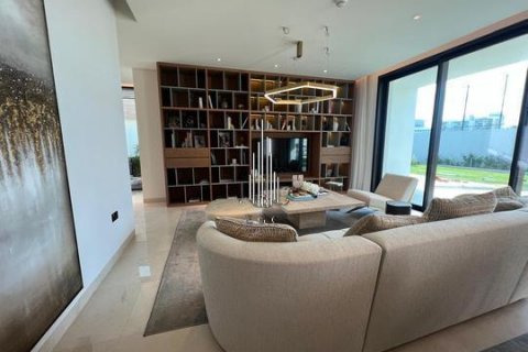 Villa on the Saadiyat Island, Abu Dhabi, UAE 5 bedrooms, 814.3 sq.m. № 547206 - photo 10
