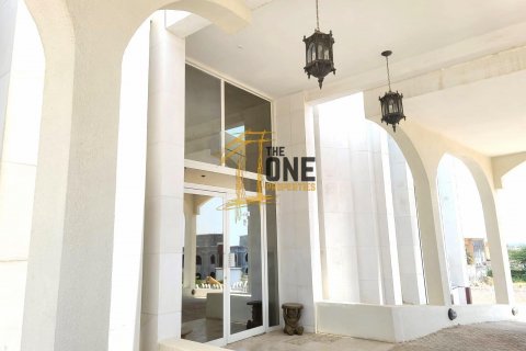 Villa till försäljning i Al Dhait, Ras Al Khaimah, UAE 3142.6 kvm Nr. 577458 - fotografi 14