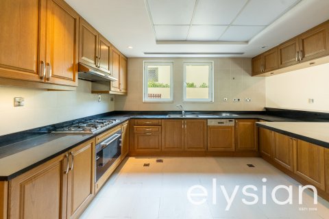 Jumeirah Park, Dubai, UAE의 임대용 빌라 침실 4개, 738제곱미터 번호 586207 - 사진 7