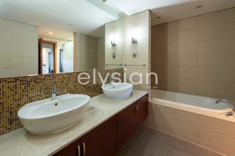 דירה להשכרה ב Palm Jumeirah, Dubai, איחוד האמירויות  2 חדרי שינה, 173 מ"ר, מספר 586206 - תמונה 9