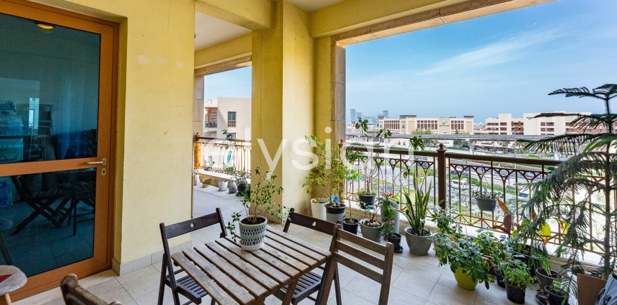 דירה ב Palm Jumeirah, Dubai, איחוד האמירויות 2 חדרי שינה, 173 מ"ר מספר 586206