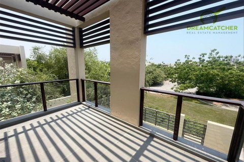 Vilë në Mina Al Arab, Ras Al Khaimah, Emiratet e Bashkuara Arabe 3 dhoma gjumi, 301.9 m2. № 588532