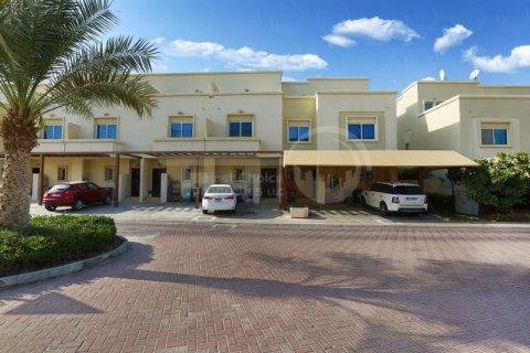 Βίλα σε Al Reef, Abu Dhabi, ΗΑΕ 4 υπνοδωμάτια, 265.3 τ.μ. Αρ. 407354 - φωτογραφία 17