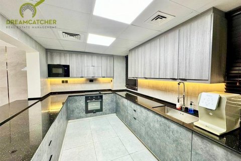 Kamienica do wynajęcia w Al Hamra Village, Ras Al Khaimah, ZEA 4 sypialnie, 250.8 mkw., nr 454653 - zdjęcie 7