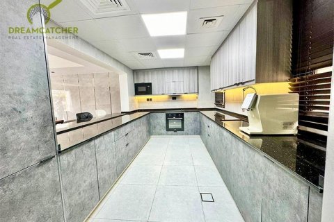 Kamienica do wynajęcia w Al Hamra Village, Ras Al Khaimah, ZEA 4 sypialnie, 250.8 mkw., nr 454653 - zdjęcie 6