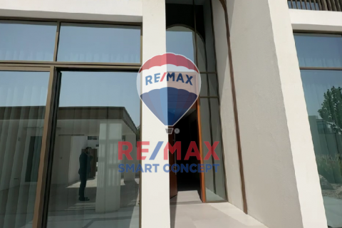 Villa te koop in Abu Dhabi, VAE 4 slaapkamers, 1007 vr.m., nr 533078 - foto 16