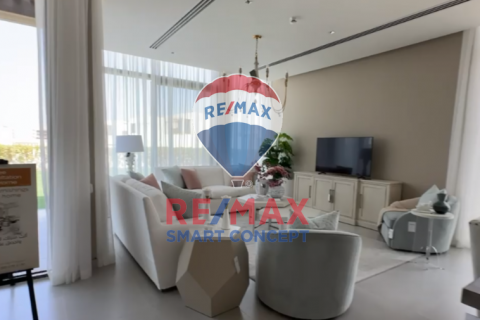 Villa te koop in Abu Dhabi, VAE 4 slaapkamers, 1007 vr.m., nr 533078 - foto 10