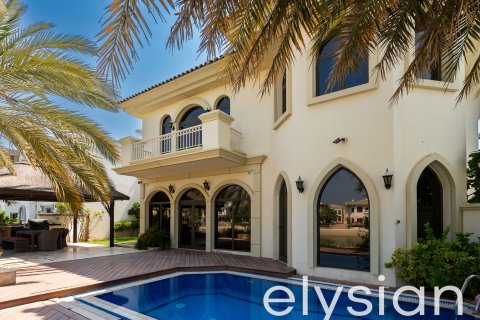 Villa à Palm Jumeirah, Dubai, EAU: 4 chambres, 689 m2 № 586094