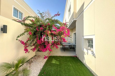 וילה להשכרה ב Al Barsha, Dubai, איחוד האמירויות  4 חדרי שינה, 324 מ"ר, מספר 627023 - תמונה 11