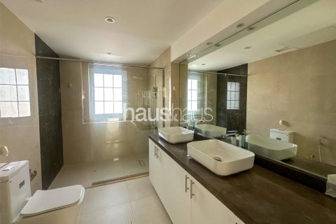 וילה להשכרה ב Al Barsha, Dubai, איחוד האמירויות  4 חדרי שינה, 324 מ"ר, מספר 627023 - תמונה 29