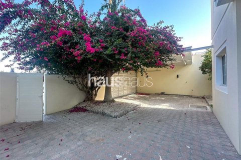 וילה להשכרה ב Al Barsha, Dubai, איחוד האמירויות 4 חדרי שינה, 324 מ"ר, מספר 627023 - תמונה 30