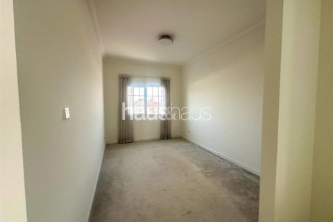 וילה להשכרה ב Al Barsha, Dubai, איחוד האמירויות 4 חדרי שינה, 324 מ"ר, מספר 627023 - תמונה 17