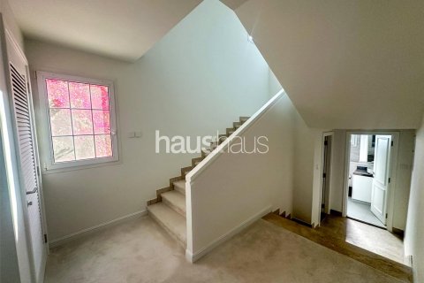 וילה להשכרה ב Al Barsha, Dubai, איחוד האמירויות  4 חדרי שינה, 324 מ"ר, מספר 627023 - תמונה 10