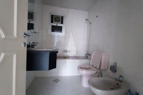 Снять в аренду квартиру в Khalifa Street, Абу-Даби, ОАЭ 4 спальни, 183.9м2, № 572846 - фото 14