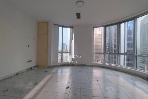 Снять в аренду квартиру в Khalifa Street, Абу-Даби, ОАЭ 4 спальни, 183.9м2, № 572846 - фото 3