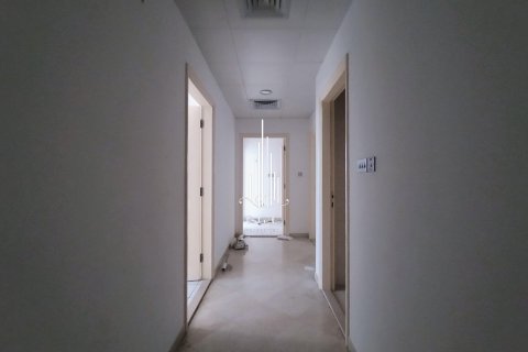 Снять в аренду квартиру в Khalifa Street, Абу-Даби, ОАЭ 4 спальни, 183.9м2, № 572846 - фото 8