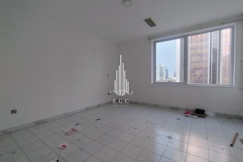 Снять в аренду квартиру в Khalifa Street, Абу-Даби, ОАЭ 4 спальни, 183.9м2, № 572846 - фото 11