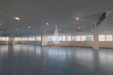 Apartmen di Corniche Road, Abu Dhabi, UAE 4 bilik tidur, 195.1 meter persegi № 572847 - foto 19