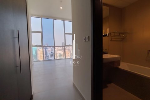Apartmen di Corniche Road, Abu Dhabi, UAE 4 bilik tidur, 195.1 meter persegi № 572847 - foto 13