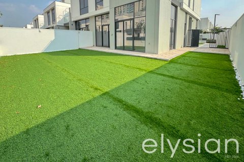 Huvila Al Furjan, Dubai, Arabiemiraatit 4 makuuhuonetta, 330 m2 № 586244 - kuva 12