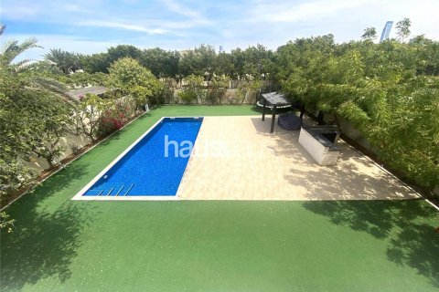 Villa sa Jumeirah Park, Dubai, UAE 4 silid-tulugan, 386 sq.m. № 626413 - larawan 2