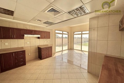 Al Hamra Village, Ras Al Khaimah, BAE’de satılık villa 5 yatak odası, 1207.7 m² No 588804 - fotoğraf 11