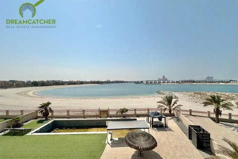 Villa in Al Hamra Village, Ras Al Khaimah, VAE: 5 Schlafzimmer, 1207.7 m2 Nr. 588804