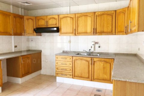 Villa uthyres i Al Mushrif, Abu Dhabi, UAE 5 sovrum, 464.5 kvm Nr. 410623 - fotografi 5