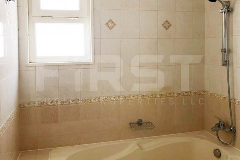 Villa uthyres i Al Mushrif, Abu Dhabi, UAE 5 sovrum, 464.5 kvm Nr. 410623 - fotografi 9