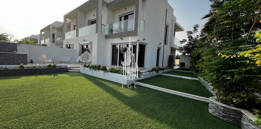Rumah bandar di Yas Island, Abu Dhabi, UAE 3 bilik tidur, 360 meter persegi № 540645