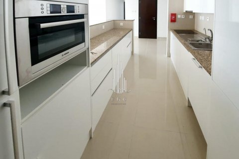 Apartment in Al Reem Island, Abu Dhabi, UAE 4 bedrooms, 238.5 sq.m. № 545093 - photo 16