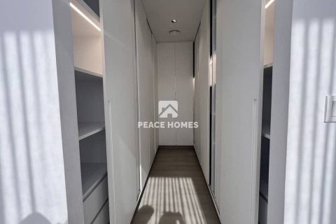Villa til salg i Tilal City, Sharjah, UAE 4 soveværelser, 469 kvm № 404061 - foto 2