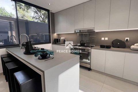 Tilal City, Sharjah, UAE의 판매용 타운하우스 침실 4개, 242제곱미터 번호 404058 - 사진 3