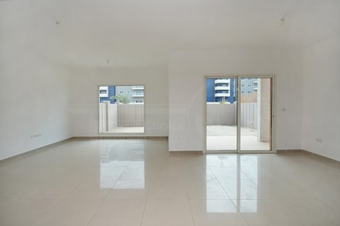 Villa til leje i Al Reef, Abu Dhabi, UAE 4 soveværelser, 265.3 kvm № 410579 - foto 12