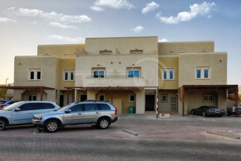 Villa itt: Abu Dhabi, EAE, 3 hálószoba, 225.2 m², azonosító: 410576