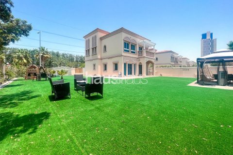 Villa Jumeirah Village Triangle, Dubaijā, AAE 2 istabas, 250 m2 Nr. 626484