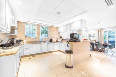 Vila u gradu Jumeirah Park, Dubai, UAE 4 spavaće sobe, 402.73 m2 Br. 367829 - Slika 6