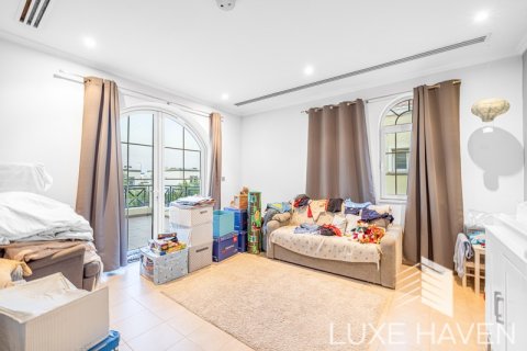 Vila u gradu Jumeirah Park, Dubai, UAE 4 spavaće sobe, 402.73 m2 Br. 367829 - Slika 10