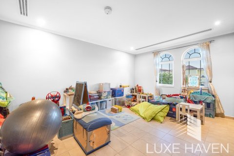 Vila u gradu Jumeirah Park, Dubai, UAE 4 spavaće sobe, 402.73 m2 Br. 367829 - Slika 9