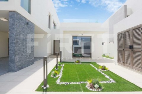 فيلا للبيع في جزيرة ياس، أبو ظبي، الإمارات العربية المتحدة 5 غرفة نوم ، 563 متر مربع ، رقم 407668 - صورة 3
