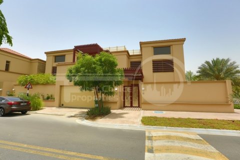 Vilë në Al Raha Golf Gardens, Abu Dhabi, Emiratet e Bashkuara Arabe 4 dhoma gjumi, 342 m2. № 410398