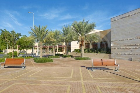 Villa en alquiler en Al Raha Golf Gardens, Abu Dhabi, EAU 4 dormitorios, 342 m2 № 410398 - foto 15