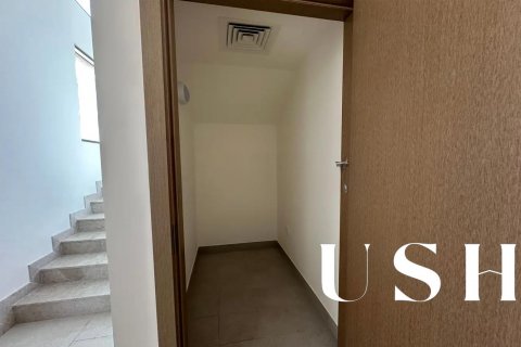 Al Furjan, Dubai, UAE의 임대용 빌라 침실 4개, 519제곱미터 번호 621121 - 사진 4