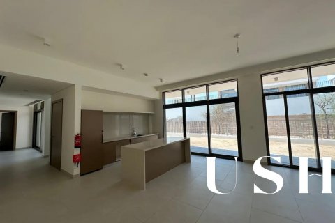 Al Furjan, Dubai, UAE의 임대용 빌라 침실 4개, 519제곱미터 번호 621121 - 사진 16