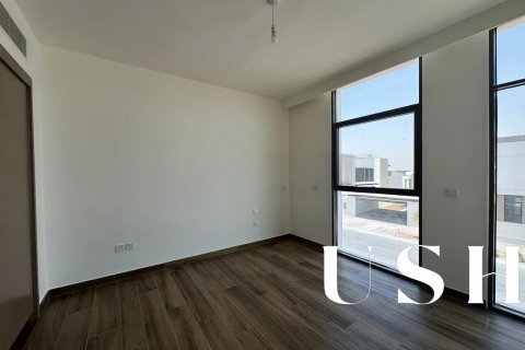 Al Furjan, Dubai, UAE의 임대용 빌라 침실 4개, 519제곱미터 번호 621121 - 사진 11