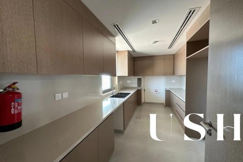 Al Furjan, Dubai, UAE의 임대용 빌라 침실 4개, 519제곱미터 번호 621121 - 사진 2