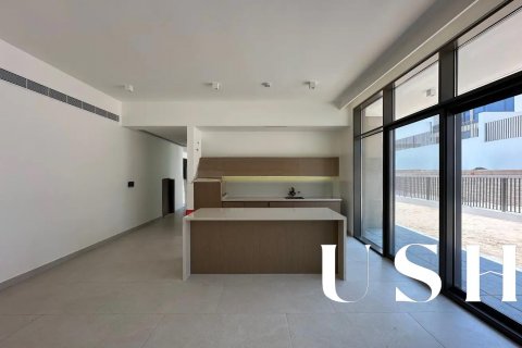 Al Furjan, Dubai, UAE의 임대용 빌라 침실 4개, 519제곱미터 번호 621121 - 사진 14